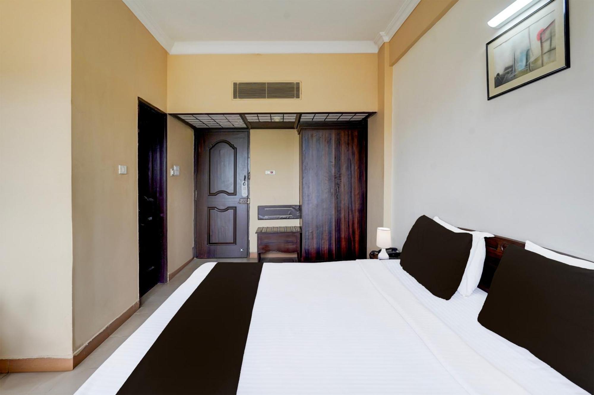 Hotel Super Townhouse Koyambedu Chennai Zewnętrze zdjęcie