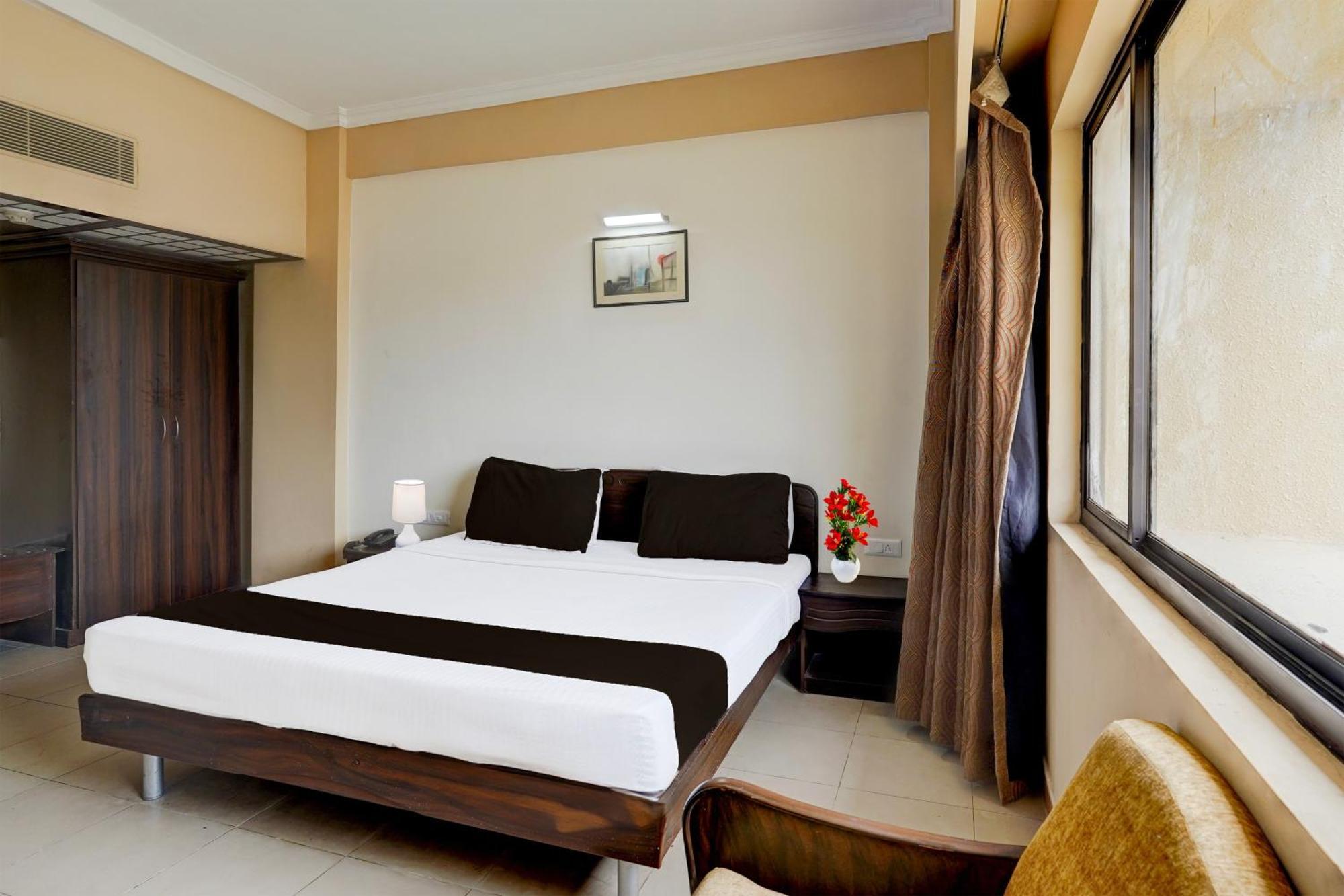 Hotel Super Townhouse Koyambedu Chennai Zewnętrze zdjęcie