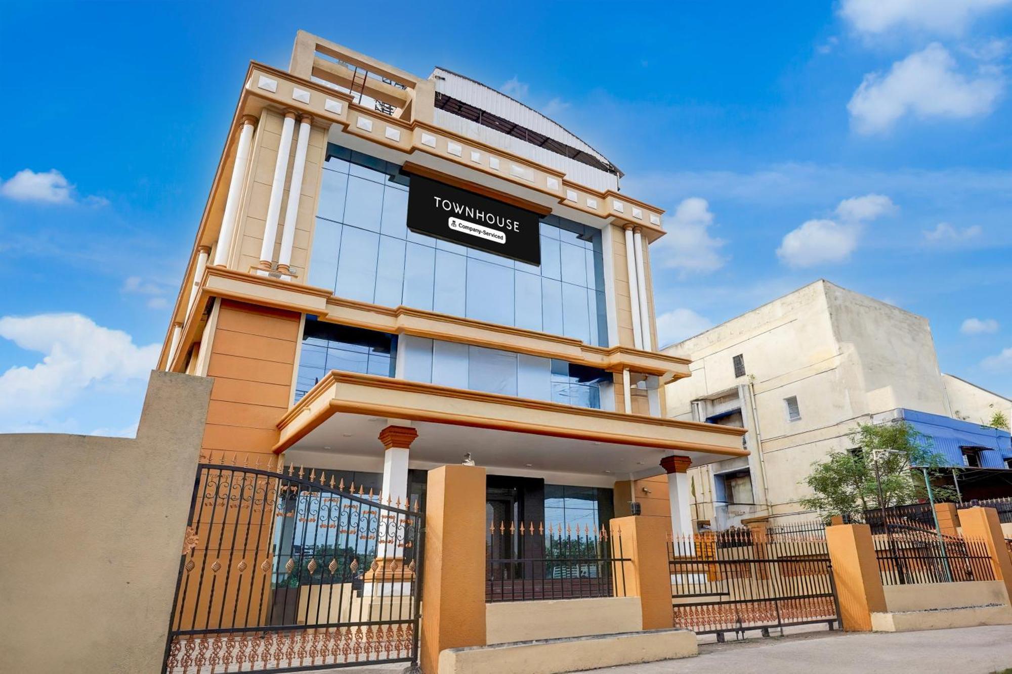 Hotel Super Townhouse Koyambedu Chennai Zewnętrze zdjęcie