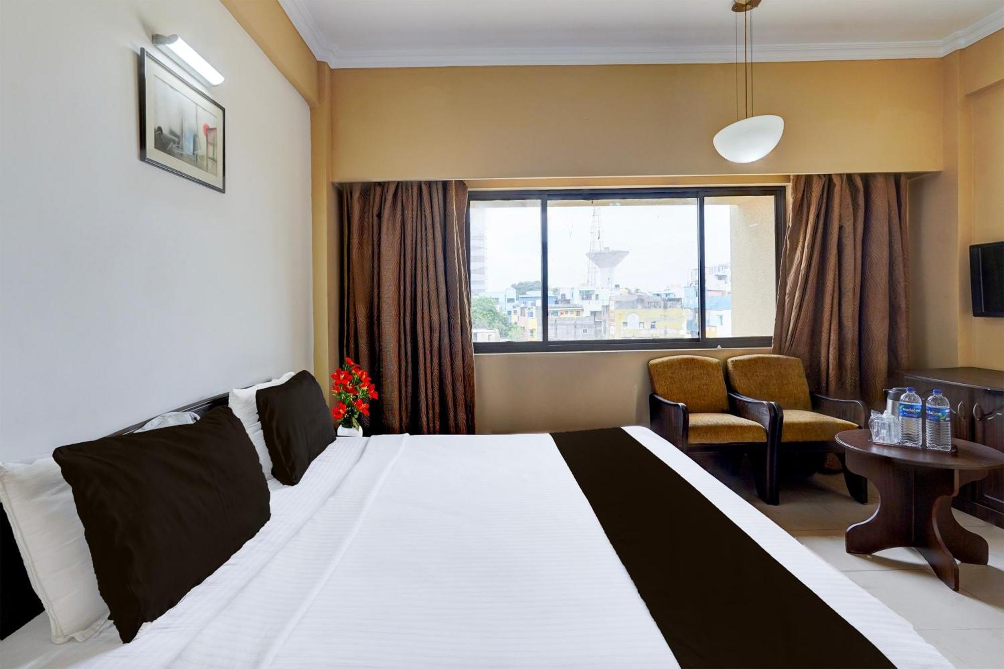 Hotel Super Townhouse Koyambedu Chennai Zewnętrze zdjęcie