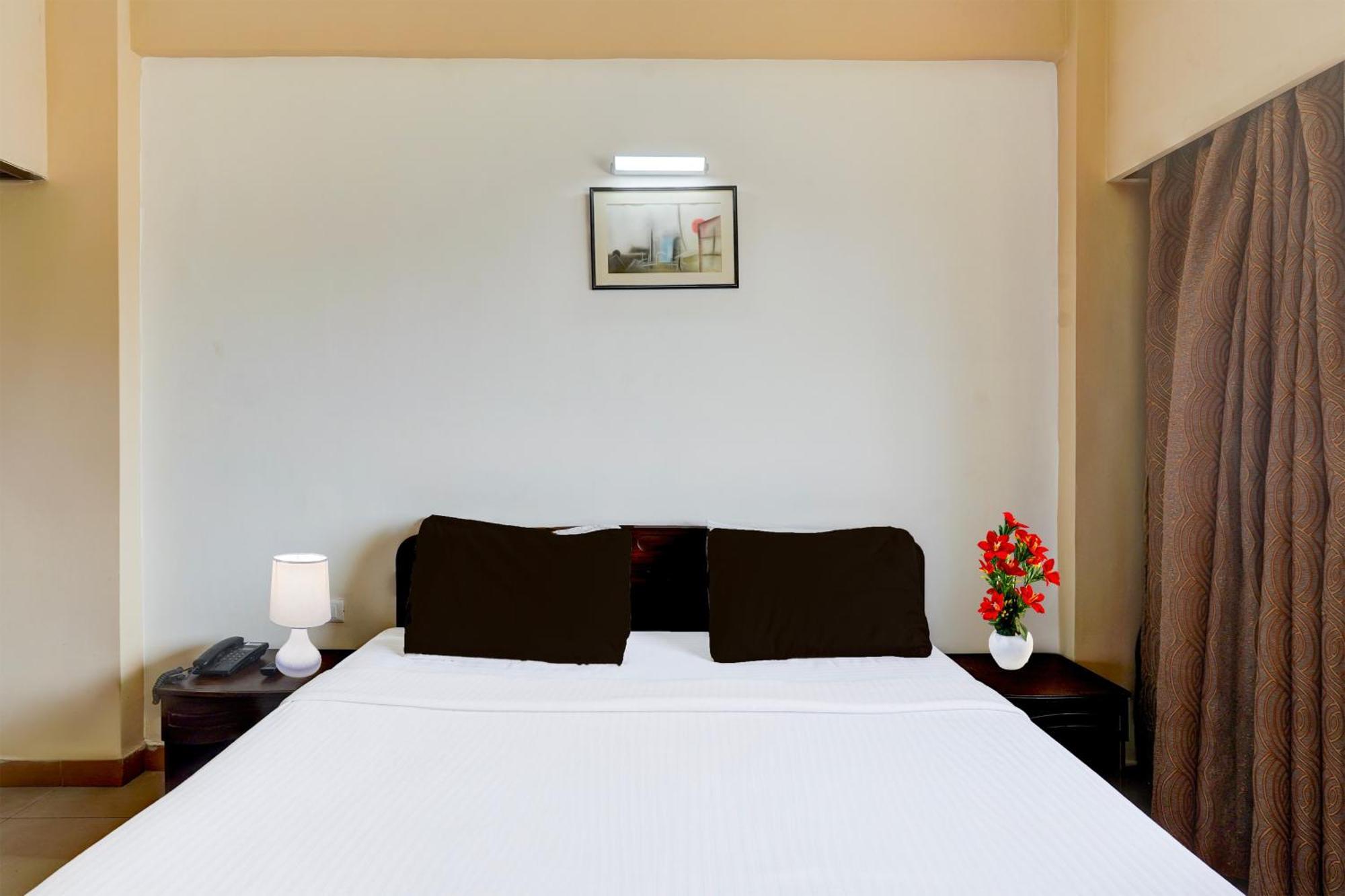 Hotel Super Townhouse Koyambedu Chennai Zewnętrze zdjęcie