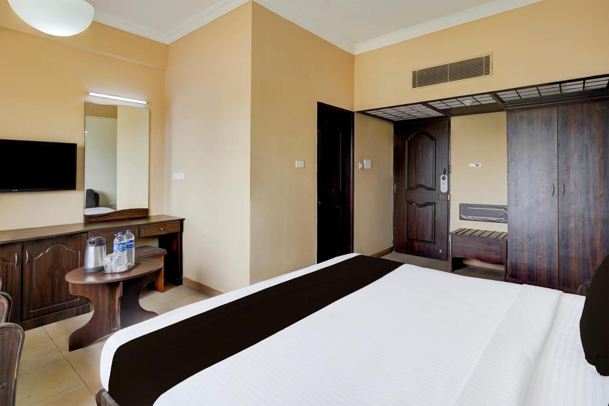 Hotel Super Townhouse Koyambedu Chennai Zewnętrze zdjęcie