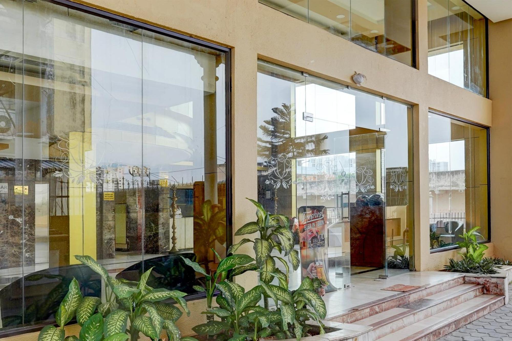 Hotel Super Townhouse Koyambedu Chennai Zewnętrze zdjęcie
