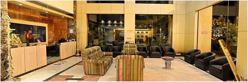 Hotel Super Townhouse Koyambedu Chennai Zewnętrze zdjęcie