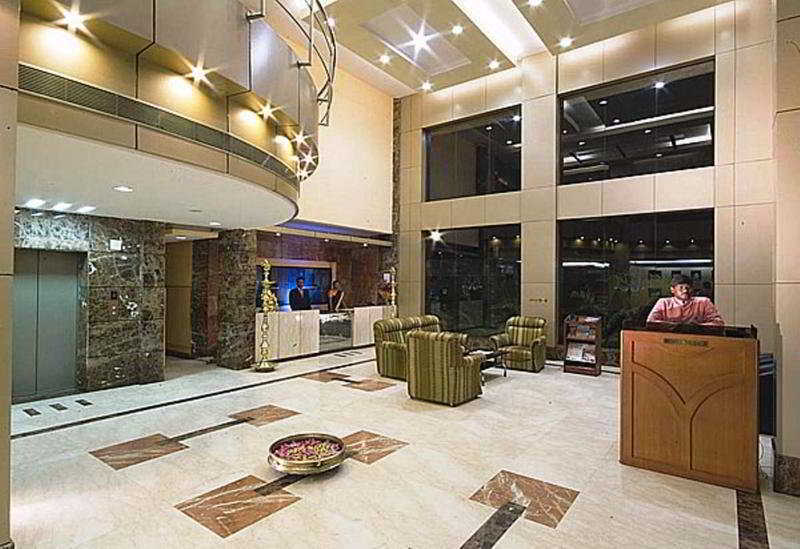 Hotel Super Townhouse Koyambedu Chennai Zewnętrze zdjęcie