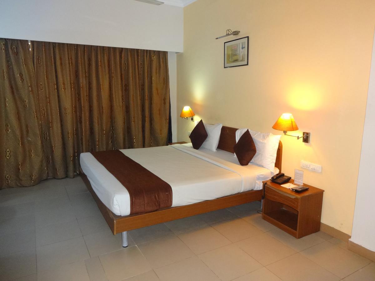 Hotel Super Townhouse Koyambedu Chennai Zewnętrze zdjęcie
