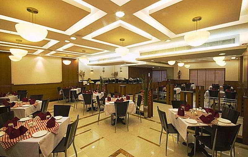 Hotel Super Townhouse Koyambedu Chennai Zewnętrze zdjęcie