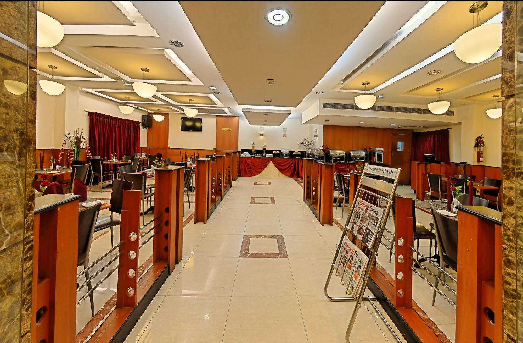 Hotel Super Townhouse Koyambedu Chennai Zewnętrze zdjęcie