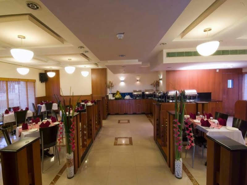 Hotel Super Townhouse Koyambedu Chennai Zewnętrze zdjęcie