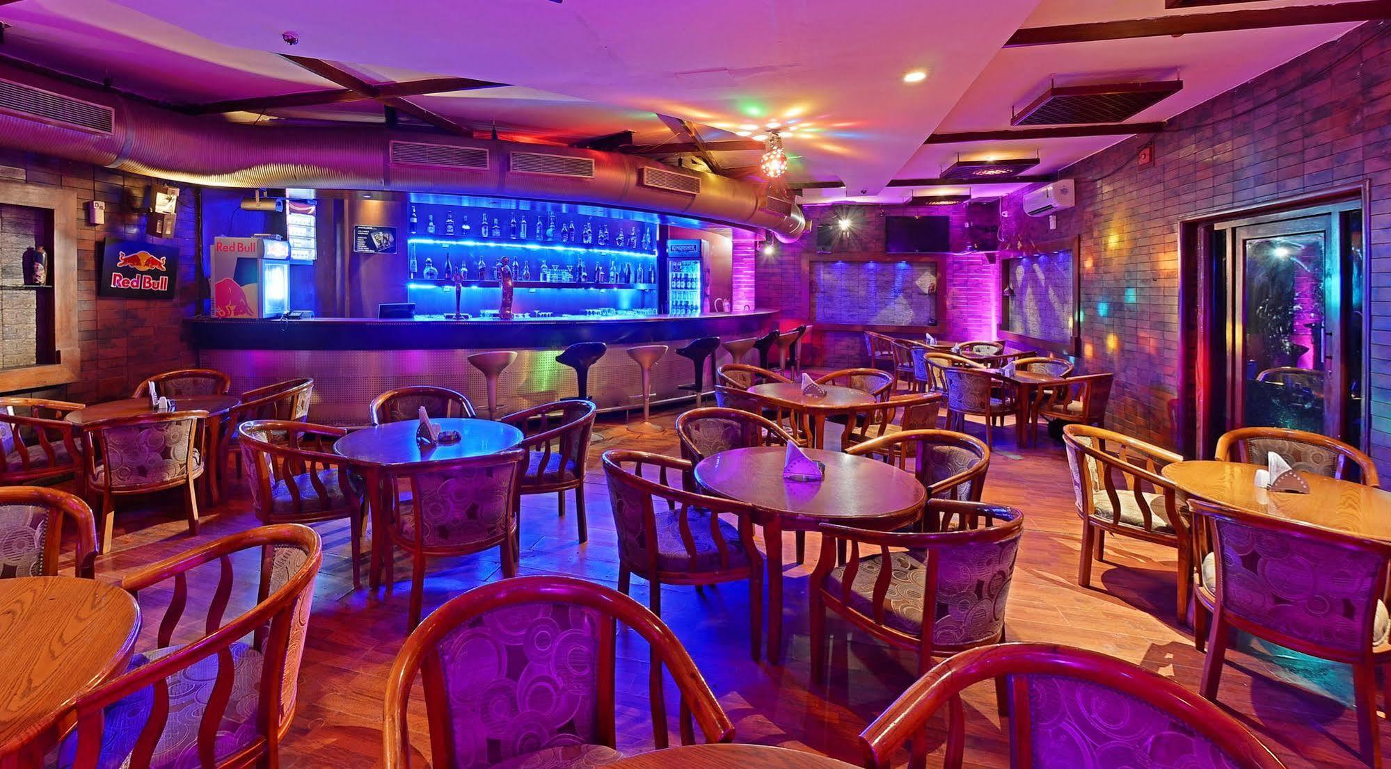 Hotel Super Townhouse Koyambedu Chennai Zewnętrze zdjęcie