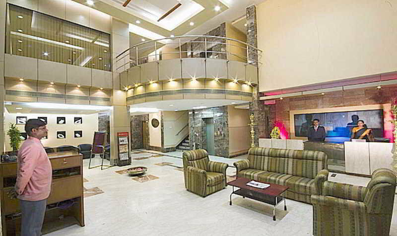 Hotel Super Townhouse Koyambedu Chennai Zewnętrze zdjęcie